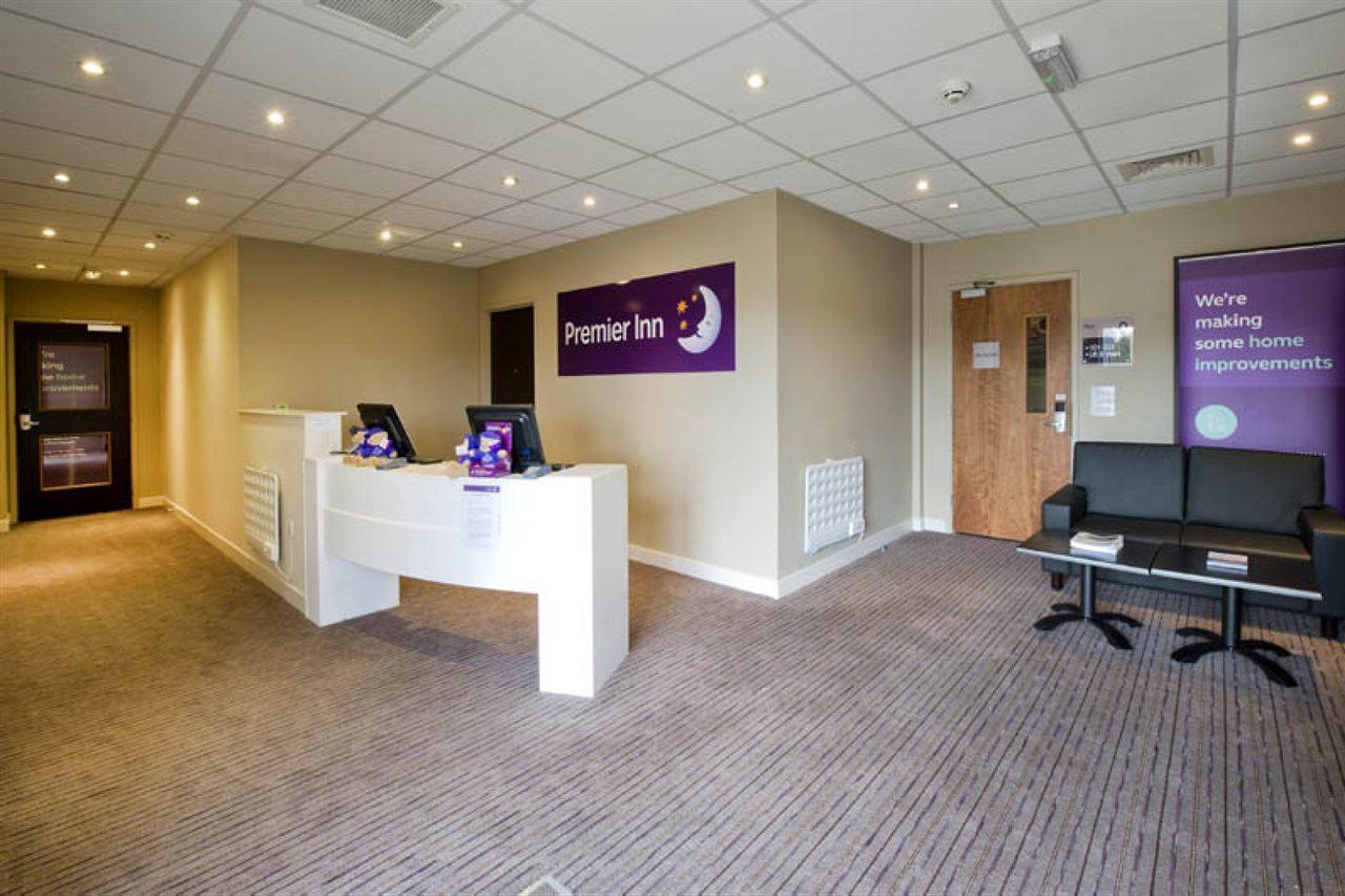 Premier Inn Glasgow Braehead Buitenkant foto