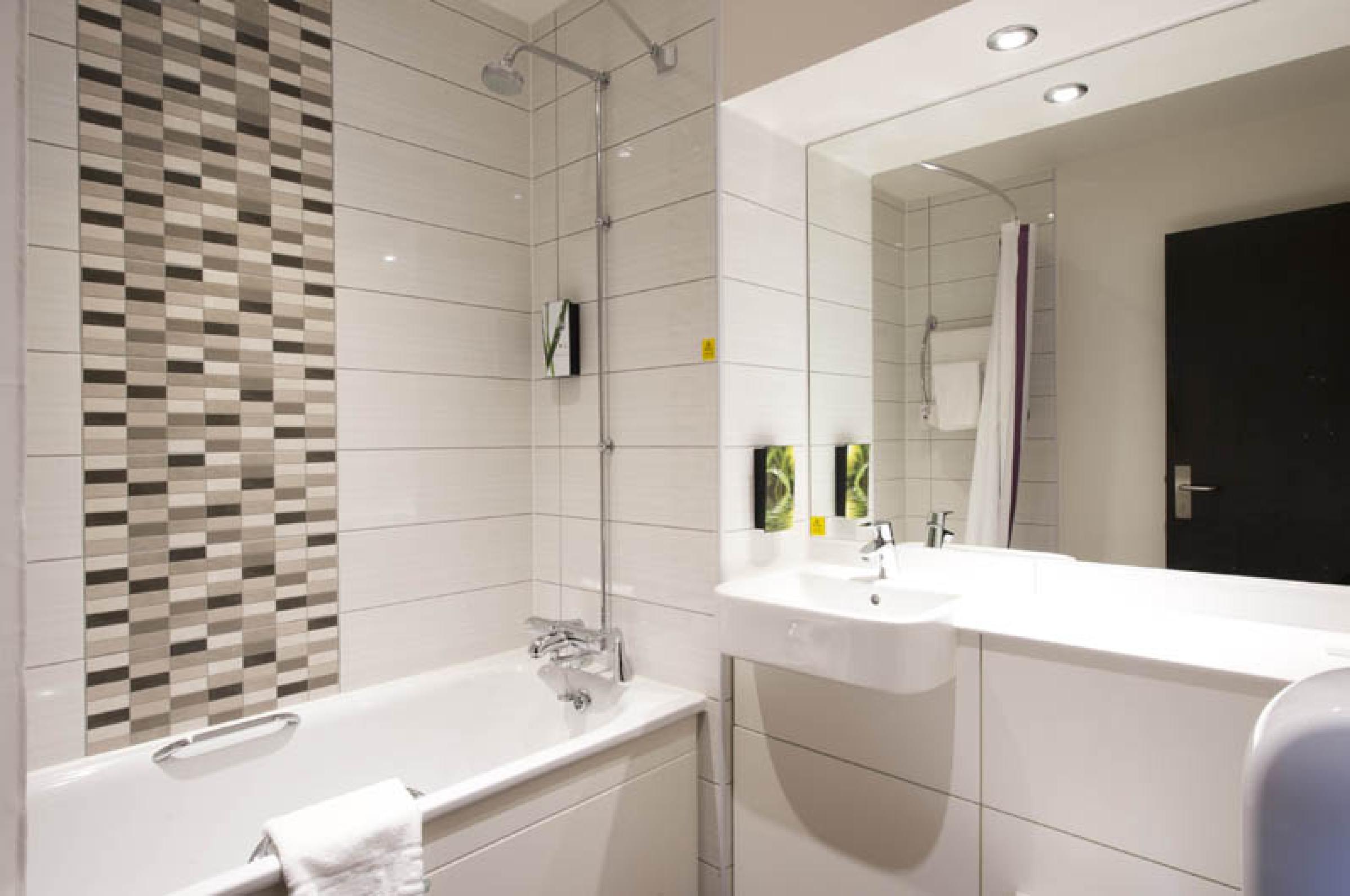 Premier Inn Glasgow Braehead Buitenkant foto
