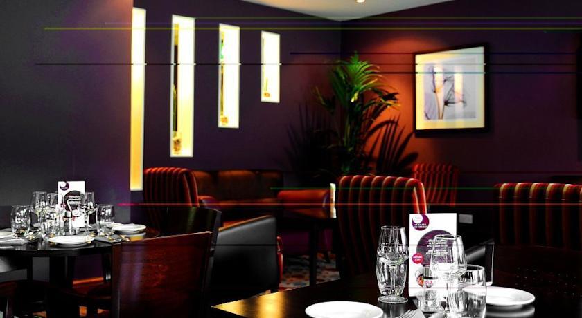 Premier Inn Glasgow Braehead Buitenkant foto