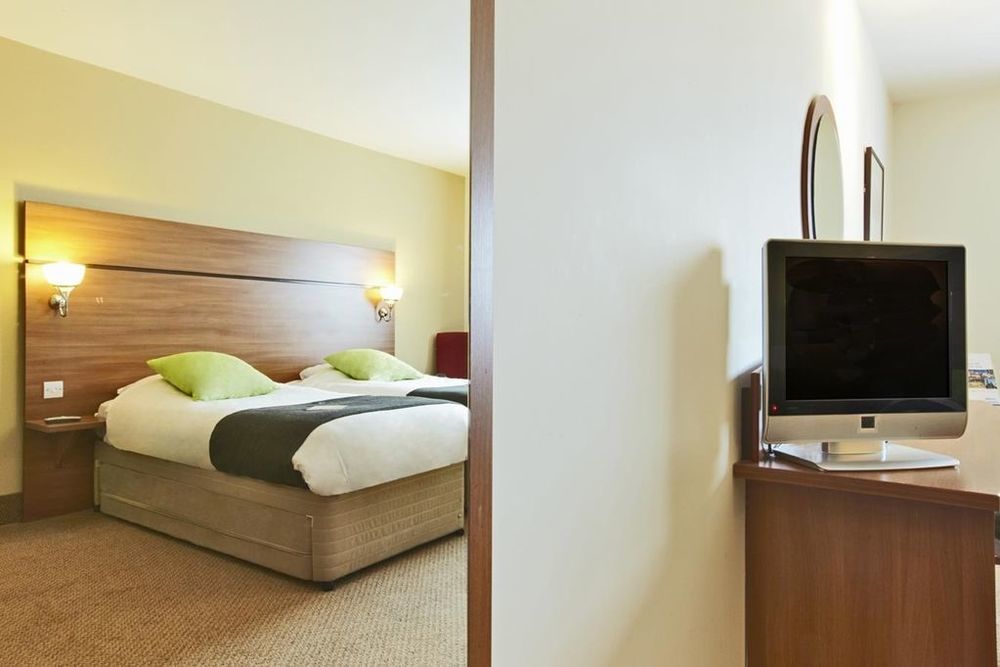 Premier Inn Glasgow Braehead Buitenkant foto
