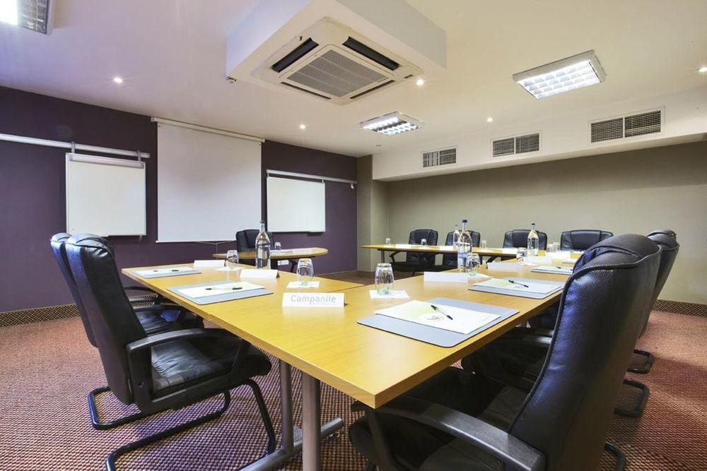 Premier Inn Glasgow Braehead Buitenkant foto