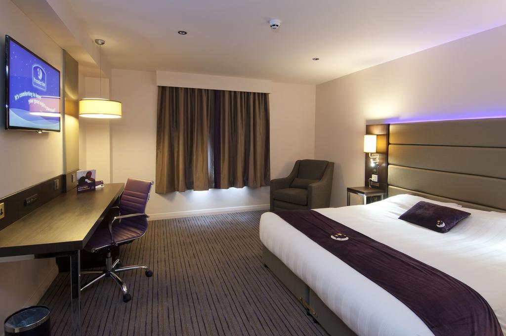 Premier Inn Glasgow Braehead Buitenkant foto