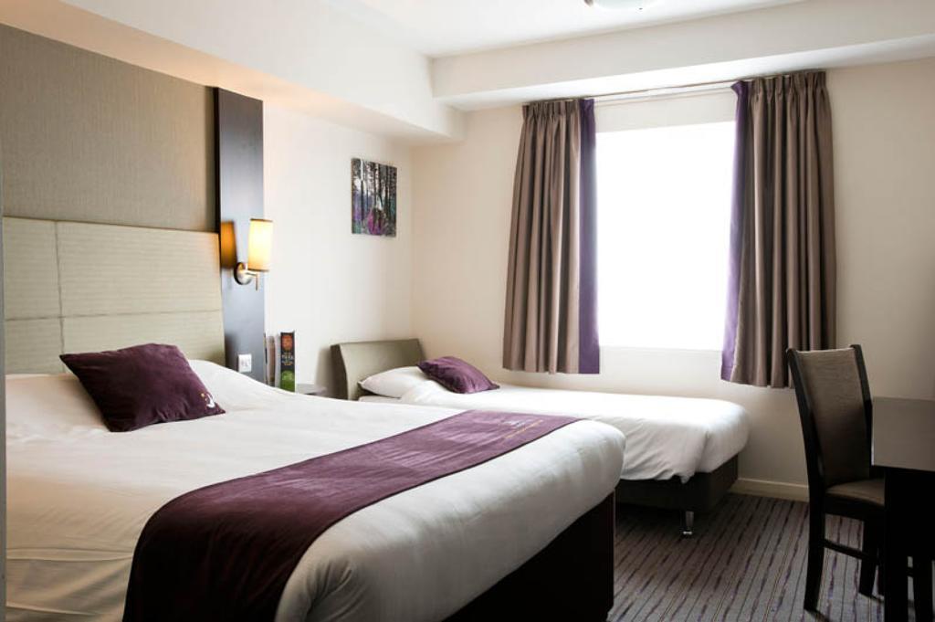 Premier Inn Glasgow Braehead Buitenkant foto