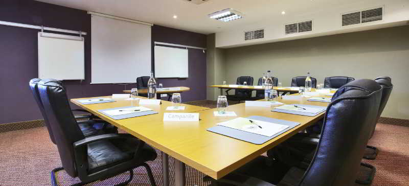 Premier Inn Glasgow Braehead Buitenkant foto